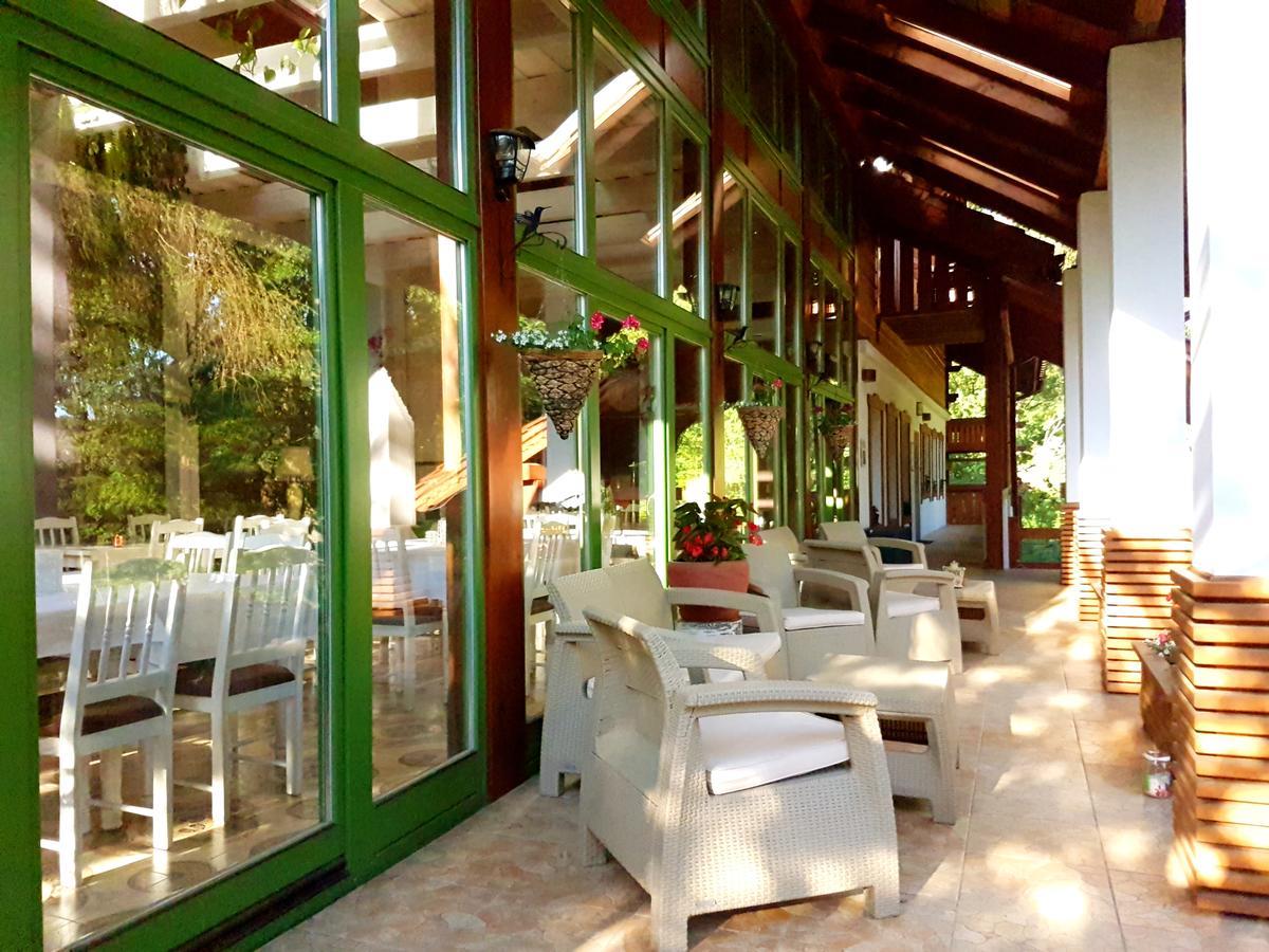 Stajnia Sarnówek Acomodação com café da manhã Rozajny Wielkie Exterior foto